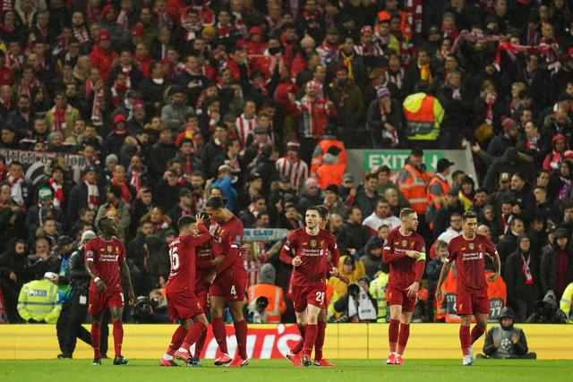 英博2-0蓉城：马马杜绝杀，赛场激情再燃